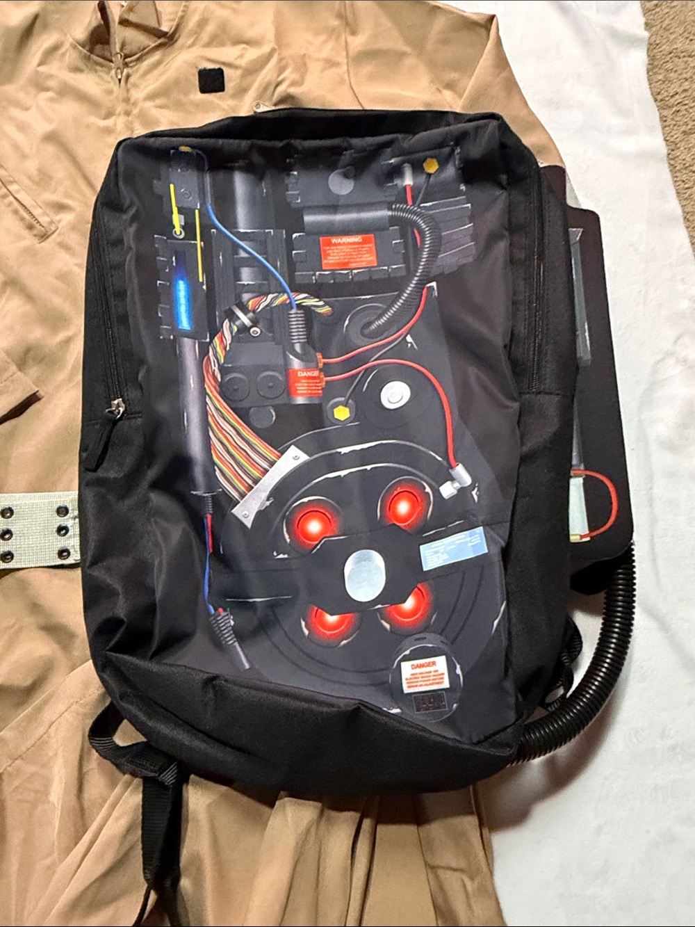 Ghostbusters-women’s jumpsuit costume w/ Black Backpack with Proton Pack Graphic - Picture 5 of 11